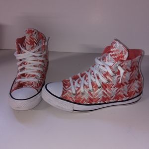 Women's size 8 converse